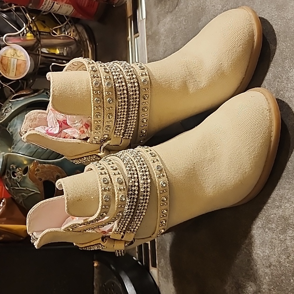 Not  Rated bling booties  NWOT